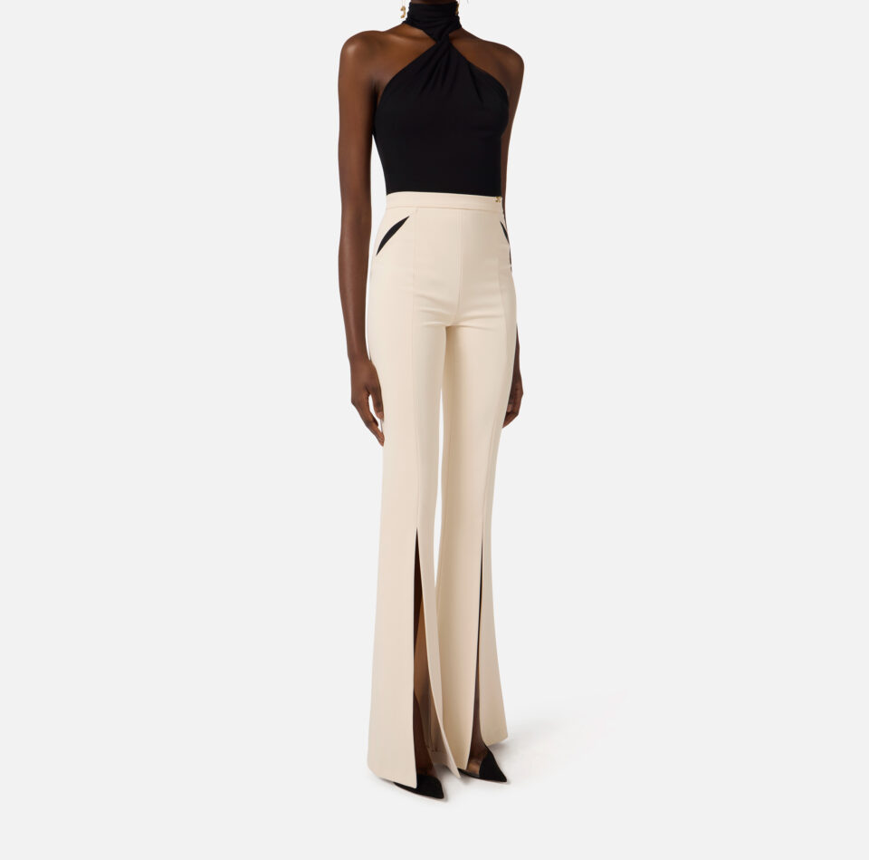 Pantaloni in crêpe leggero con cut-out e spacchi
